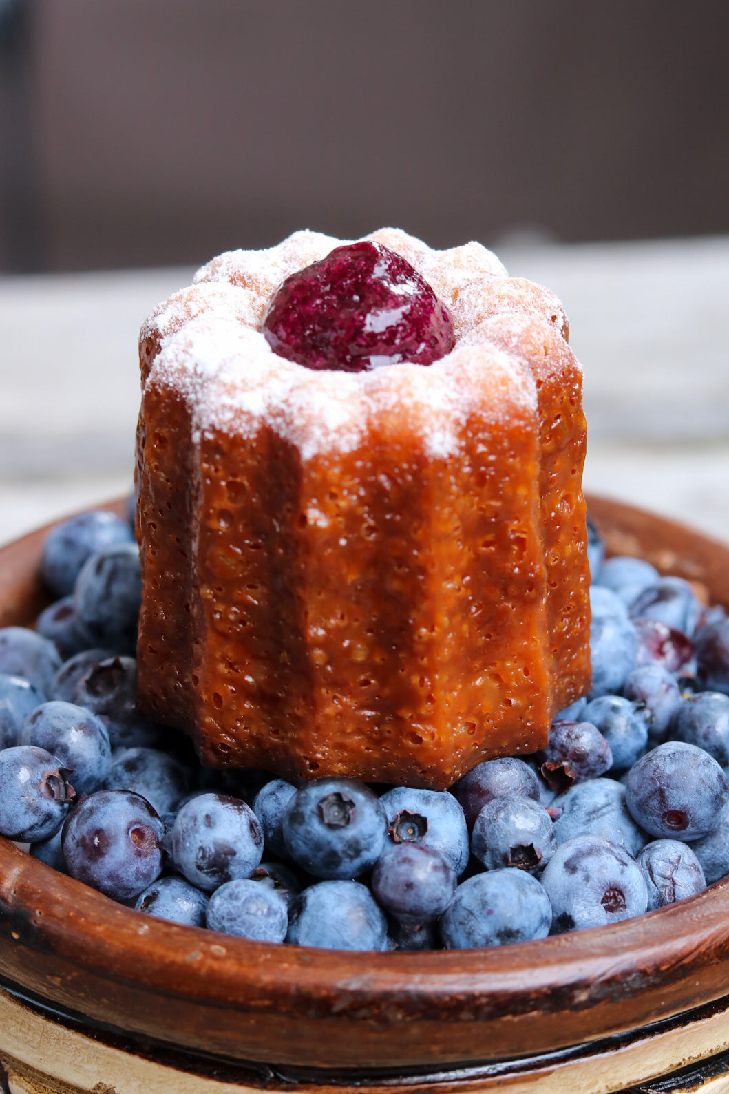 Blueberry canelé
